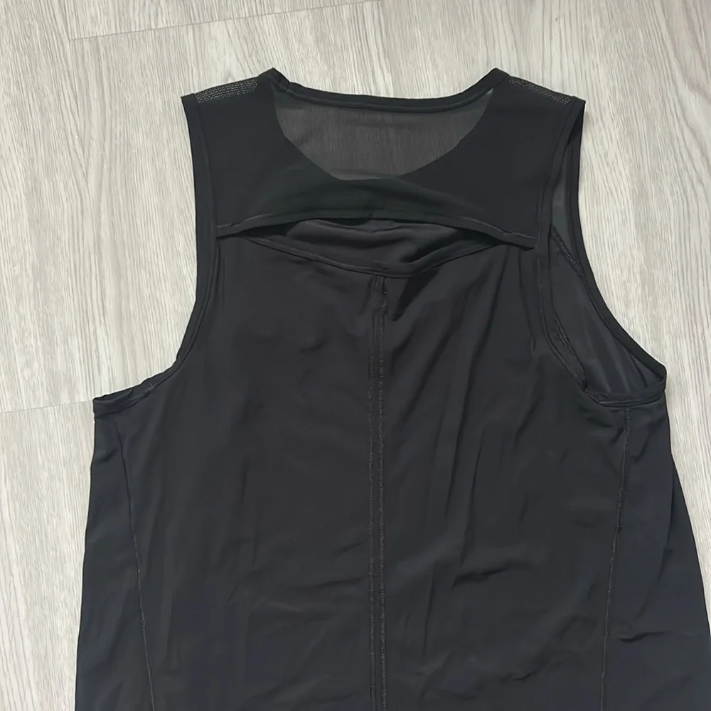 Lululemon Sculpt Tank - Picture 3 of 6
